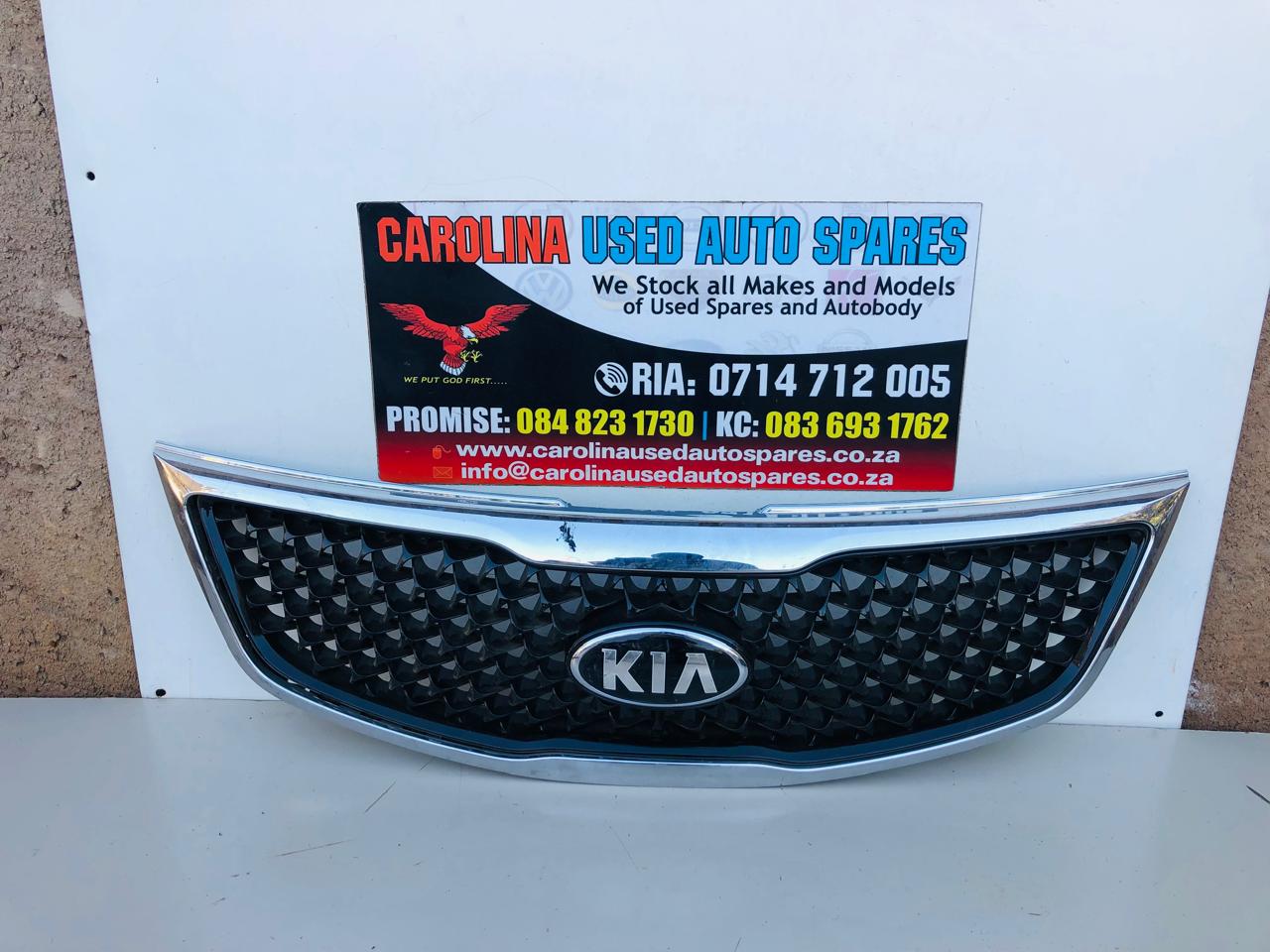Kia Sportage radiator grill with chrome trimming (badge) - Private Seller Kia Sportage radiator grill with chrome trimming (badge) - Private Seller