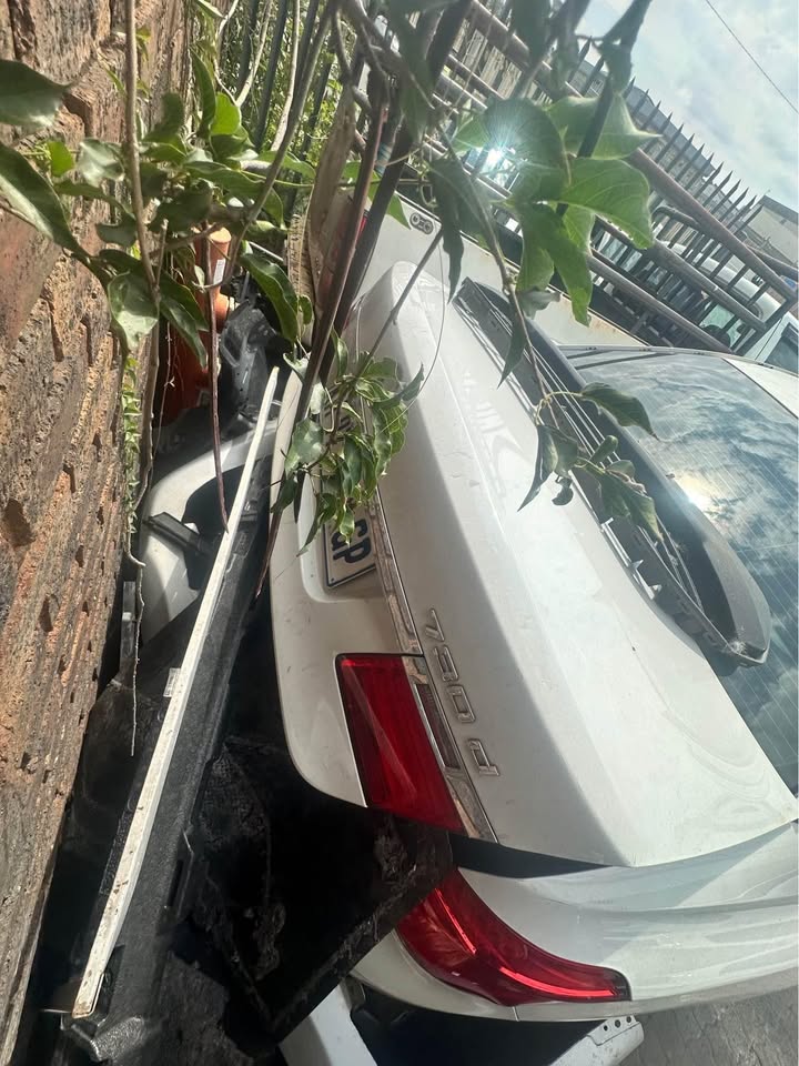 BMW 730D stripping for spares - Private Seller BMW 730D stripping for spares - Private Seller
