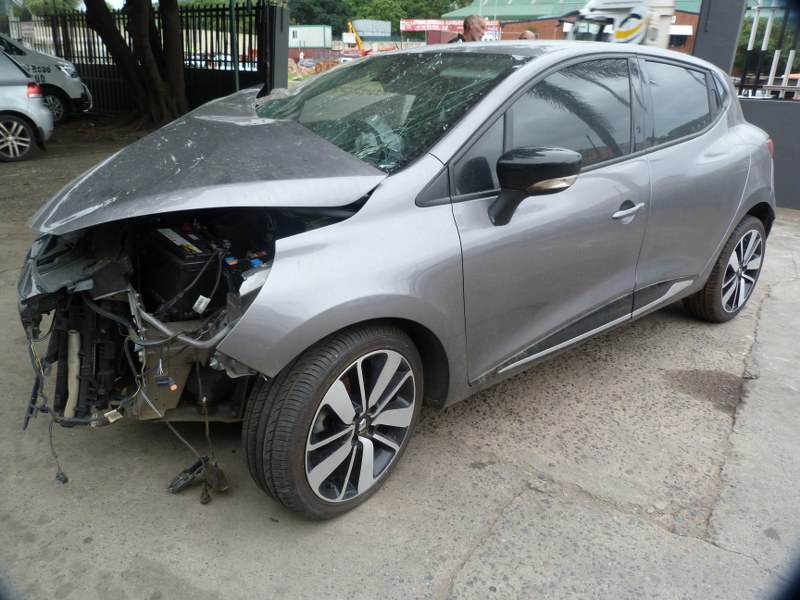 Renault Clio IV 1.2T Expression EDC Manual Grey - 2016 STRIPPING FOR SPARES - Private Seller Renault Clio IV 1.2T Expression EDC Manual Grey - 2016 STRIPPING FOR SPARES - Private Seller