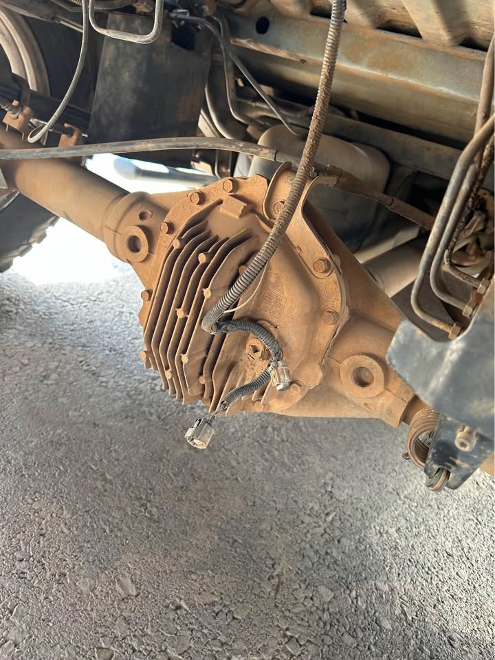 Nissan Navara 4.0 Rear Differential For Sale @Circle 7 Used Parts Call or WhatsApp - Private Seller Nissan Navara 4.0 Rear Differential For Sale @Circle 7 Used Parts Call or WhatsApp - Private Seller
