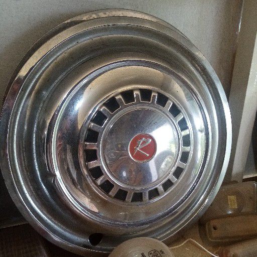 Rambler, wheel cap