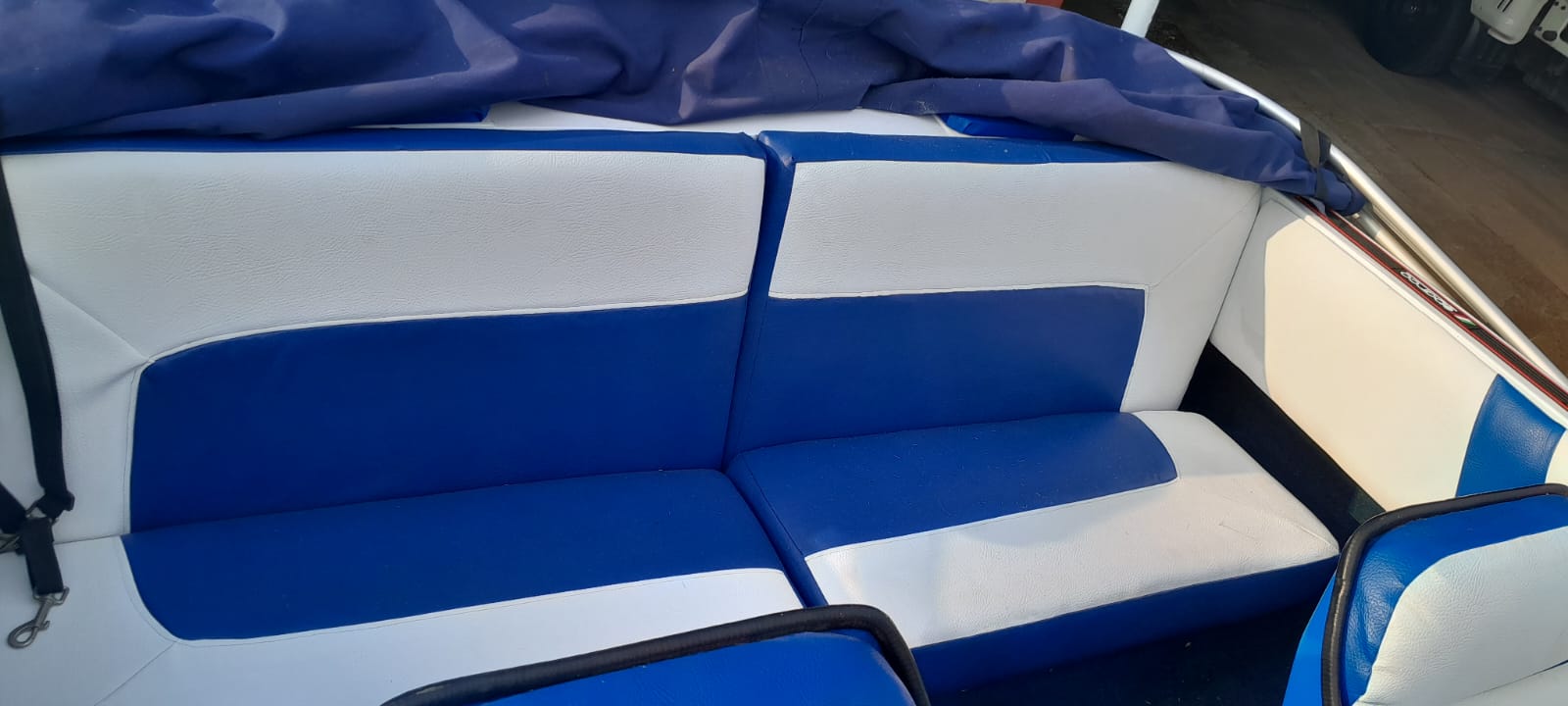 Dart Avenger Speed boat