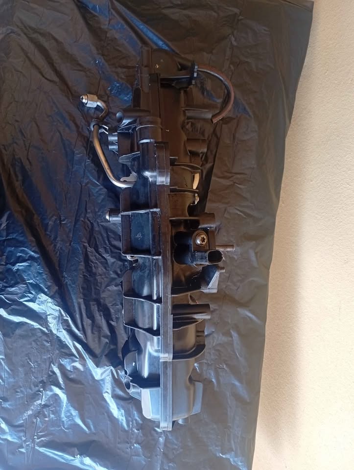 Audi intake manifold - Private Seller