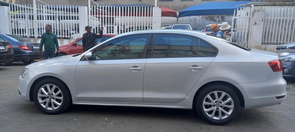 2013 VW JETTA 6 TSI 1.4 PETROL, MANUAL TRANSMISSION, SILVER COLOUR, 148000KM