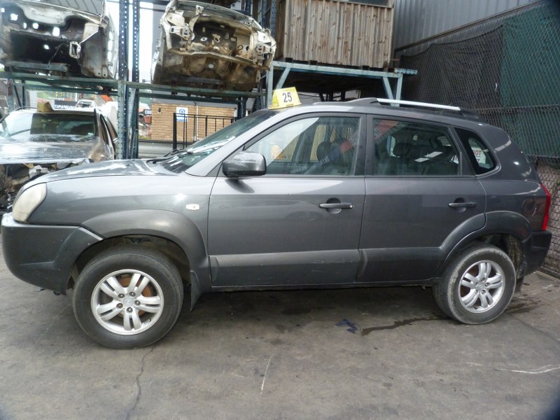 Hyundai Tucson 2.0 Manual G4GC Grey - 2007 SPARESBOYZ STRIPPING FOR SPARES - Private Seller Hyundai Tucson 2.0 Manual G4GC Grey - 2007 SPARESBOYZ STRIPPING FOR SPARES - Private Seller