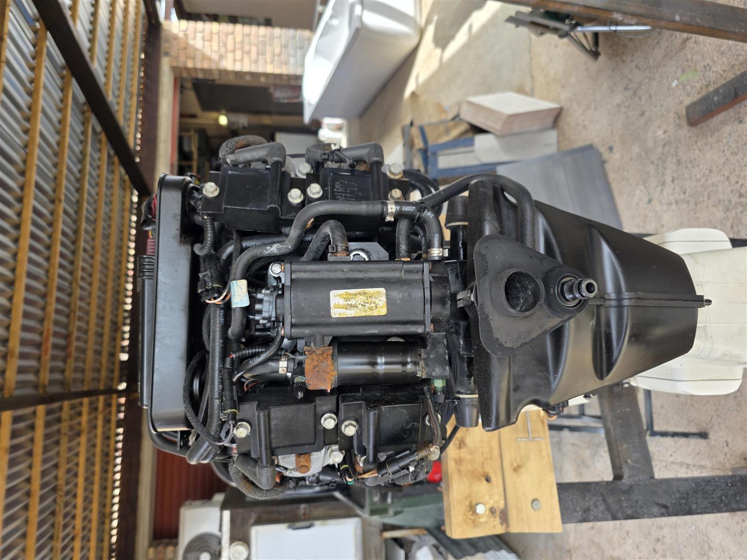 Evinrude etec 130hp  x4 breaking up for spares 3 running condition