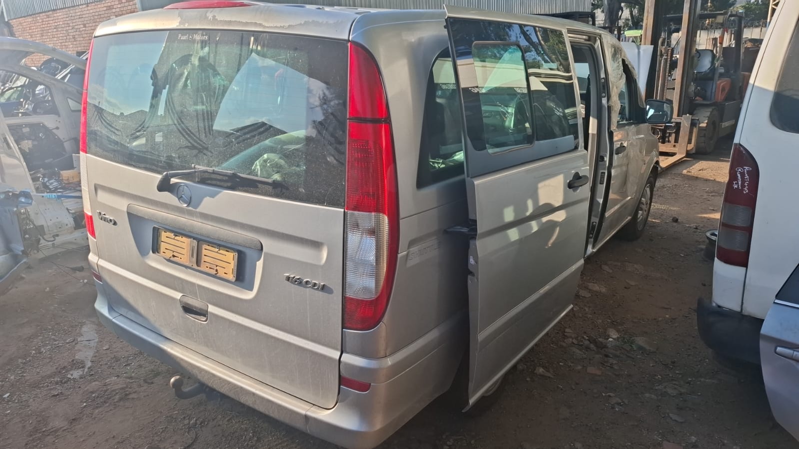 Breaking for Spares: Mercedes Benz Viano 3.0 Diesel manual Breaking for Spares: Mercedes Benz Viano 3.0 Diesel manual