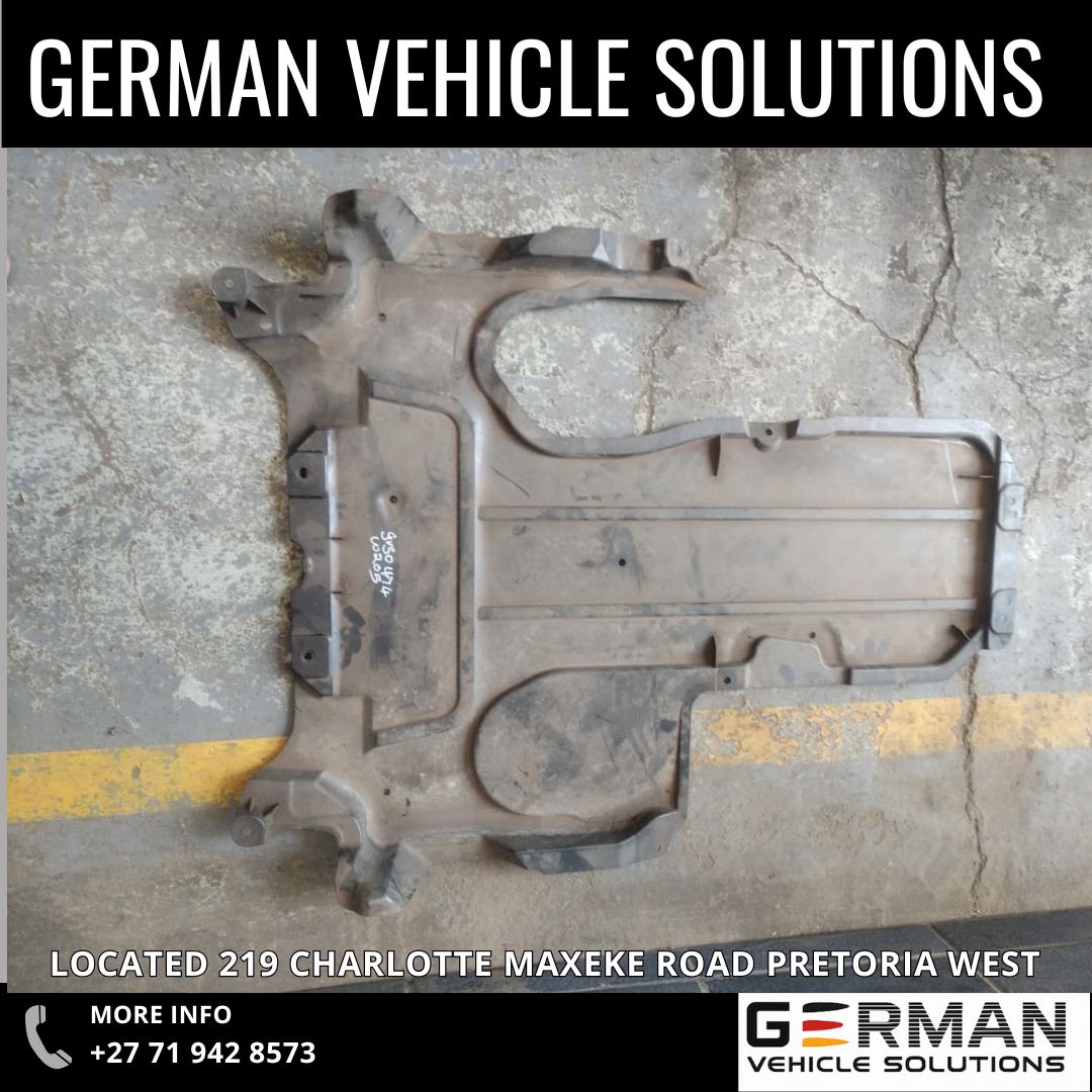Mercedes Benz C class W205 gearbox under cover for sale used - Private Seller