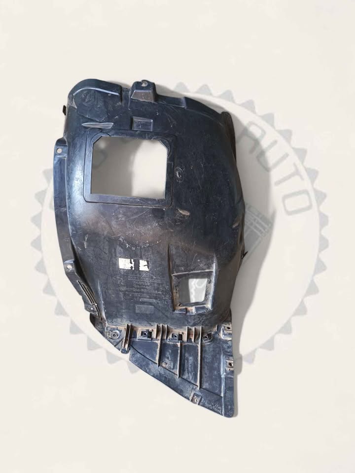 BMW E90 E91 3 SERIES FRONT RIGHT FENDER LINER AVAILABLE FOR SALE - Private Seller BMW E90 E91 3 SERIES FRONT RIGHT FENDER LINER AVAILABLE FOR SALE - Private Seller