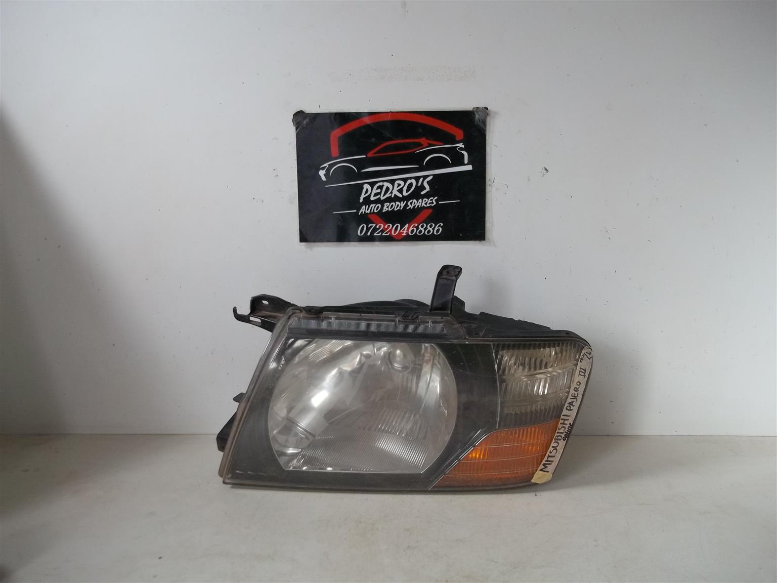 Mitsubishi Pajero 3/Shogun '00-'06 left headlight - Private Seller Mitsubishi Pajero 3/Shogun '00-'06 left headlight - Private Seller