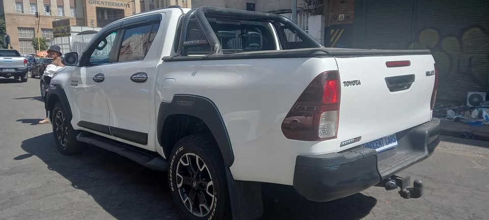 2020 TOYOTA HILUX 2.8 GD6 DIESEL, AUTOMATIC, LEGEND 50, WHITE COLOUR
