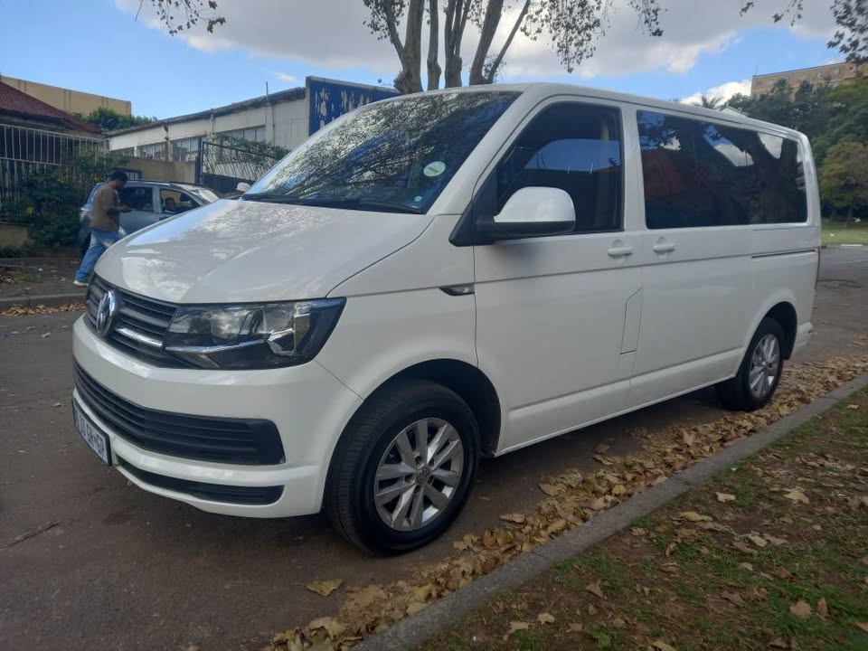 2018 VW KOMBI 2.0 DIESEL, AUTOMATIC, WHITE,  138000KMS, REVERSE SENSORS, SPARE KEY.