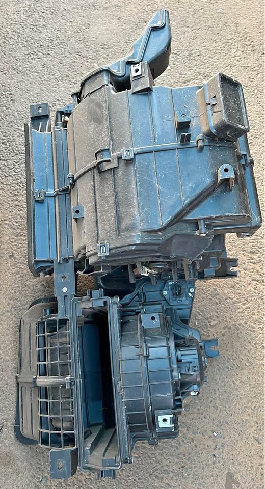 Hyundai Accent AC Fan Cab Box Available @Circle 7 Used Parts Call or WhatsApp - Private Seller
