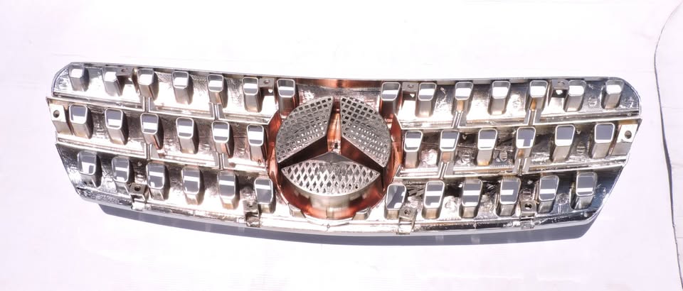 Mercedes benz ML W163 Grille - Private Seller