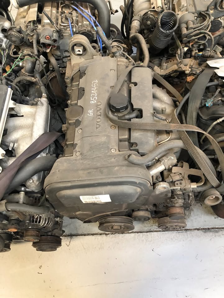 VOLVO B5244S2 S4 S70 2.4 ENGINE FOR SALE - Private Seller VOLVO B5244S2 S4 S70 2.4 ENGINE FOR SALE - Private Seller