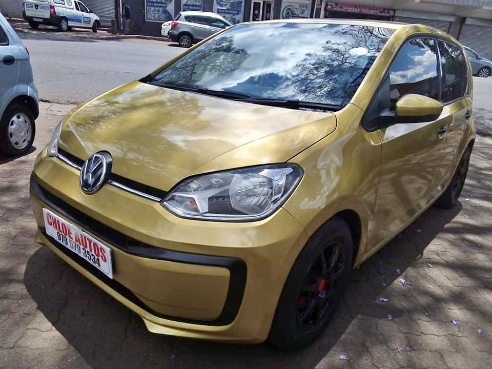 2017 VW Up MANUAL LEMON COLOR  85000KM
