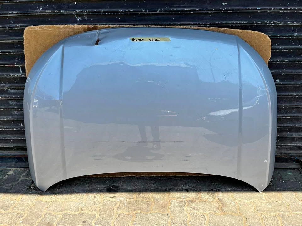 Hyundai Venu Bonnet - Private Seller Hyundai Venu Bonnet - Private Seller