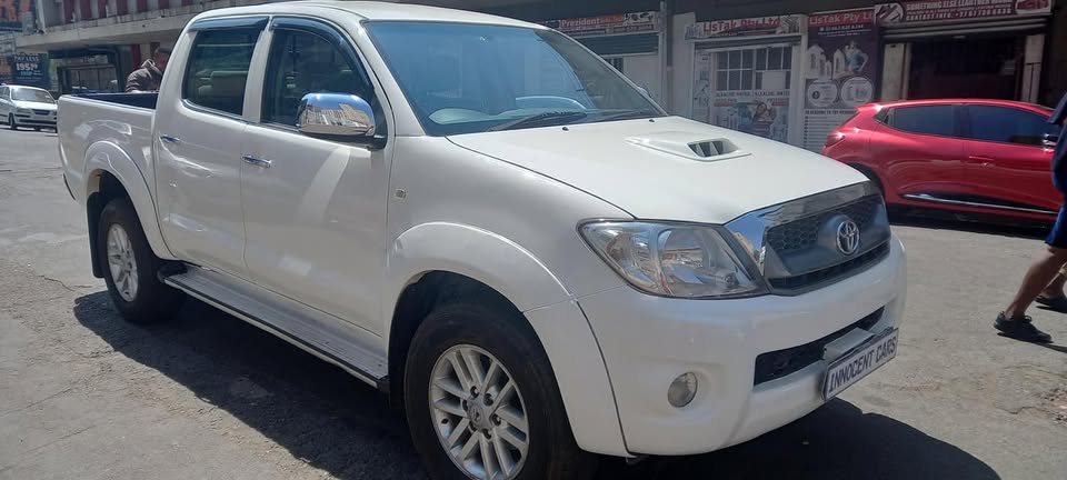 USED 2011 TOYOTA HILUX  3.0D 4D 4x4 DOUBLE CAB, MANUAL TRANSMISSION  125000KM
