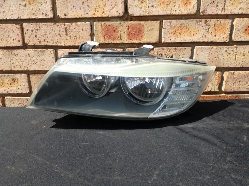 Bmw 3series e90 Facelift LCI Headlight - Private Seller Bmw 3series e90 Facelift LCI Headlight - Private Seller