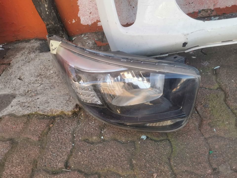 Kia Picanto bumper and right headlight 2019 - Private Seller Kia Picanto bumper and right headlight 2019 - Private Seller