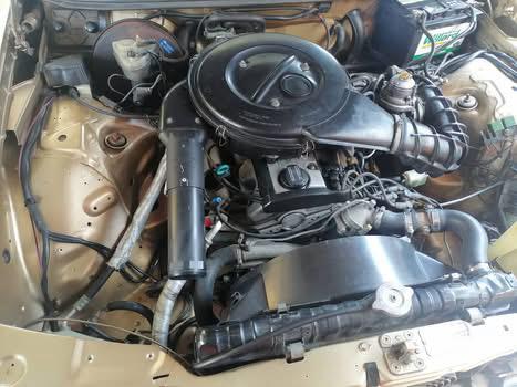Mercedes Benz w123 200