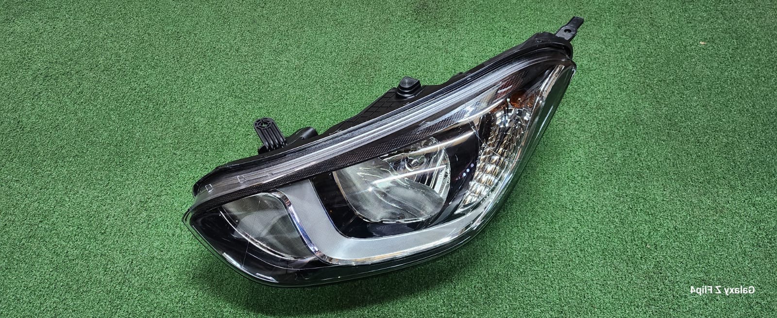 HYUNDAI i20 MK2 HEADLAMPS - Private Seller