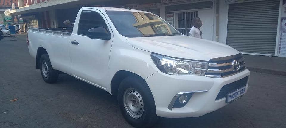 2018 TOYOTA HILUX 2.4GD6 DIESEL, MANUAL TRANSMISSION, WHITE COLOUR