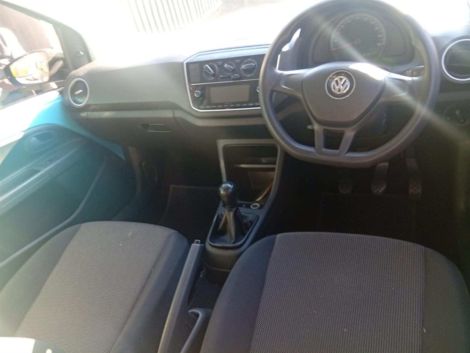 2020 Volkswagen up! Move up! 5-Door 1.0 Hatch 4,6 /100km Manual 114,000km Cloth
