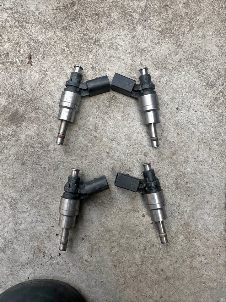4X Fuel Injectors For 05-09 Audi A3 A4 TT VW GTI EOS Jetta 06F906036A - Private Seller 4X Fuel Injectors For 05-09 Audi A3 A4 TT VW GTI EOS Jetta 06F906036A - Private Seller