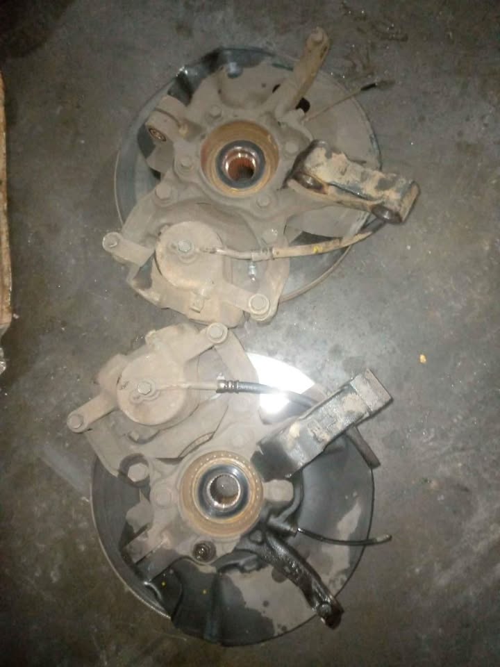Hyundai Tucson auto hubs both side - Private Seller