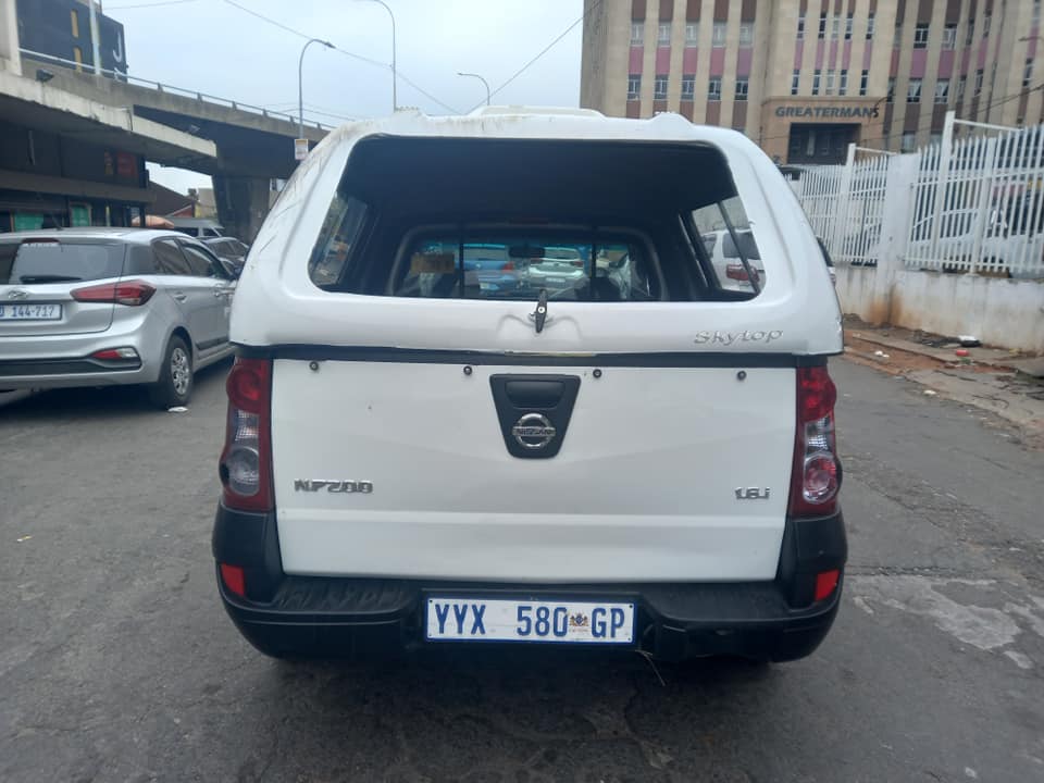 2011 NISSAN NP200 1.6 PETROL, MANUAL TRANSMISSION, WHITE COLOUR, MILEAGE 89000KM
