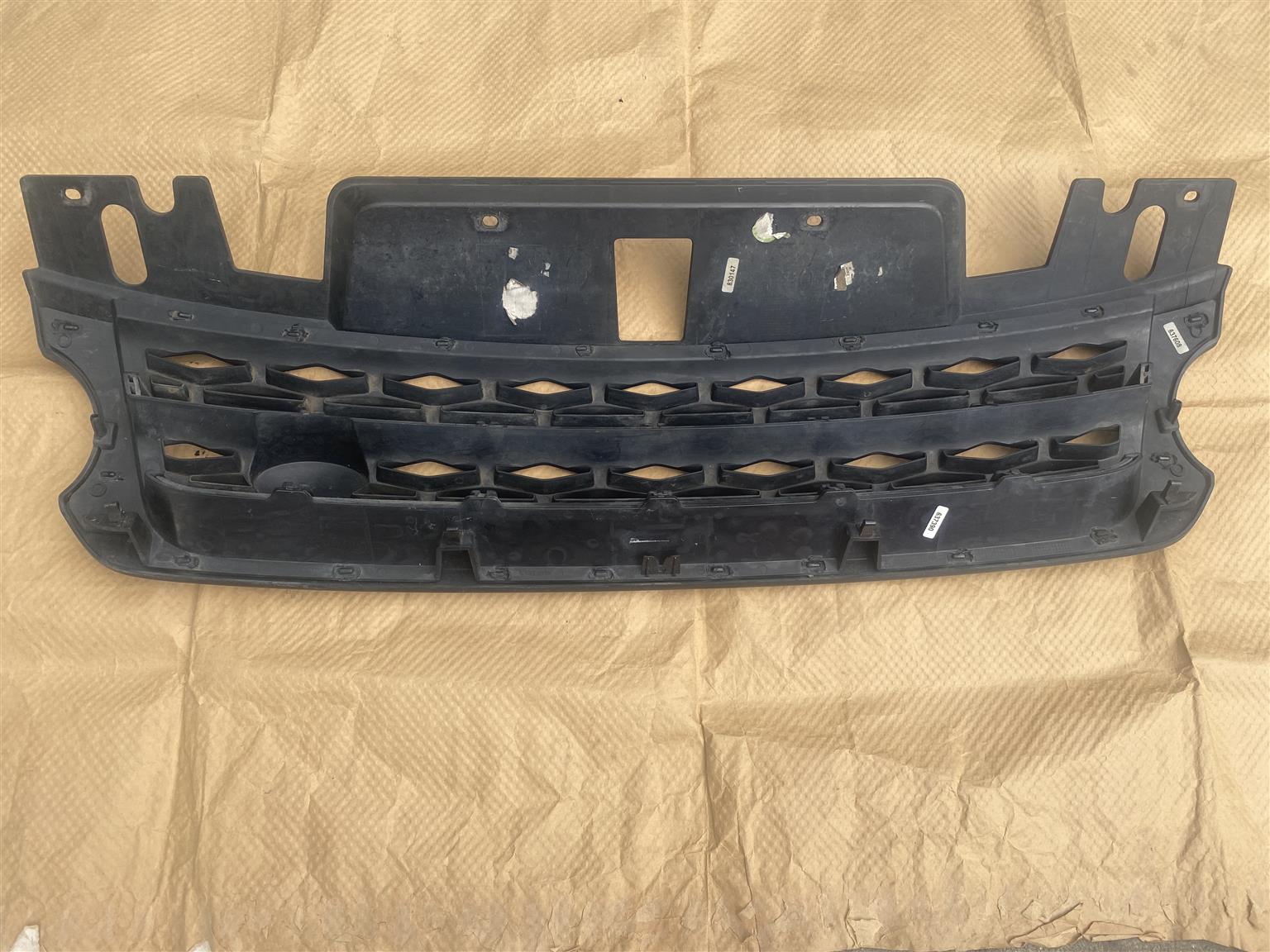 2016 RANGE ROVER SPORT L494 FRONT BUMPER MAIN GRILL FOR SALE - Private Seller 2016 RANGE ROVER SPORT L494 FRONT BUMPER MAIN GRILL FOR SALE - Private Seller