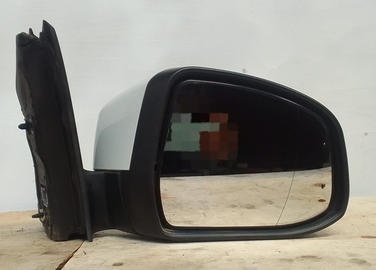 Ford Focus 1.0L Eco Boost Driver Side Mirror - Private Seller Ford Focus 1.0L Eco Boost Driver Side Mirror - Private Seller