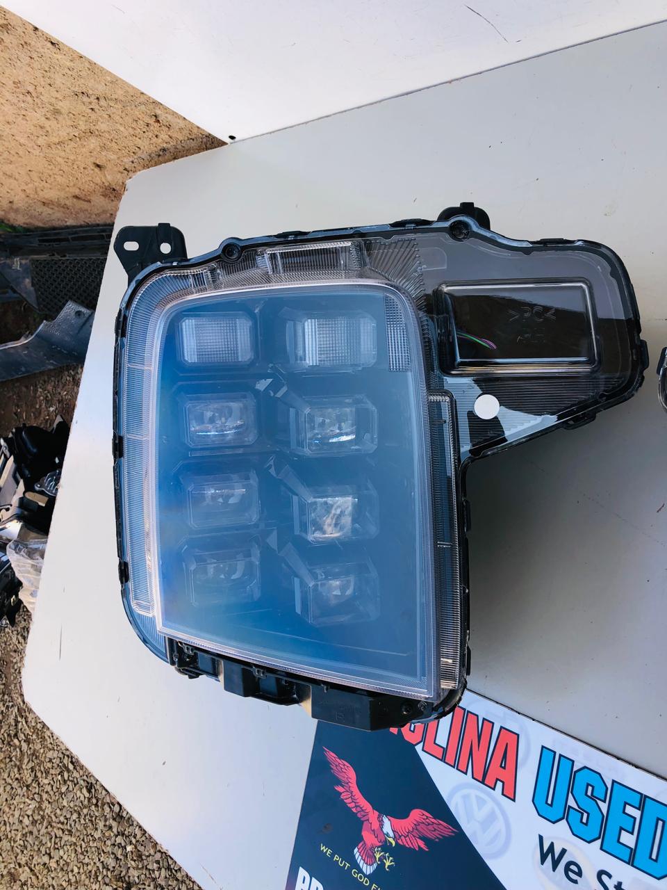 Hyundai Staria left and right side full LED headlights - Private Seller Hyundai Staria left and right side full LED headlights - Private Seller