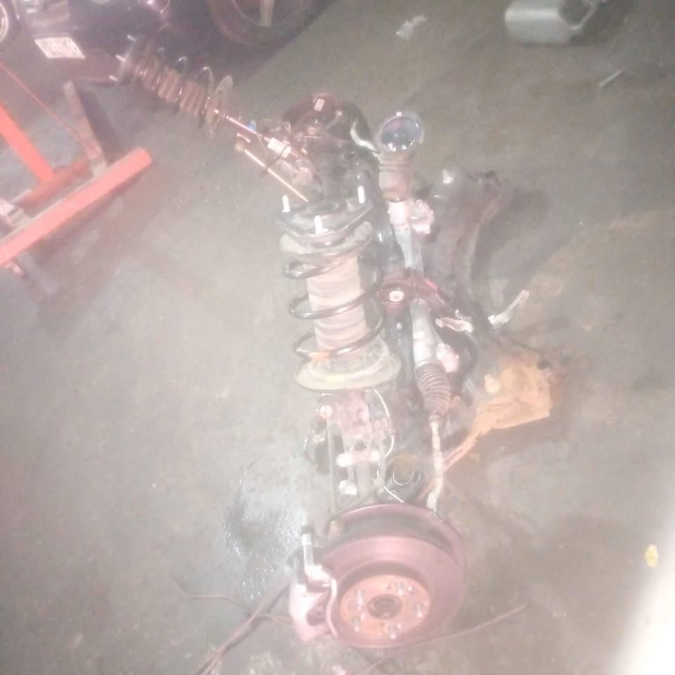Toyota Corolla prestige complete front suspension 1.8 - Private Seller