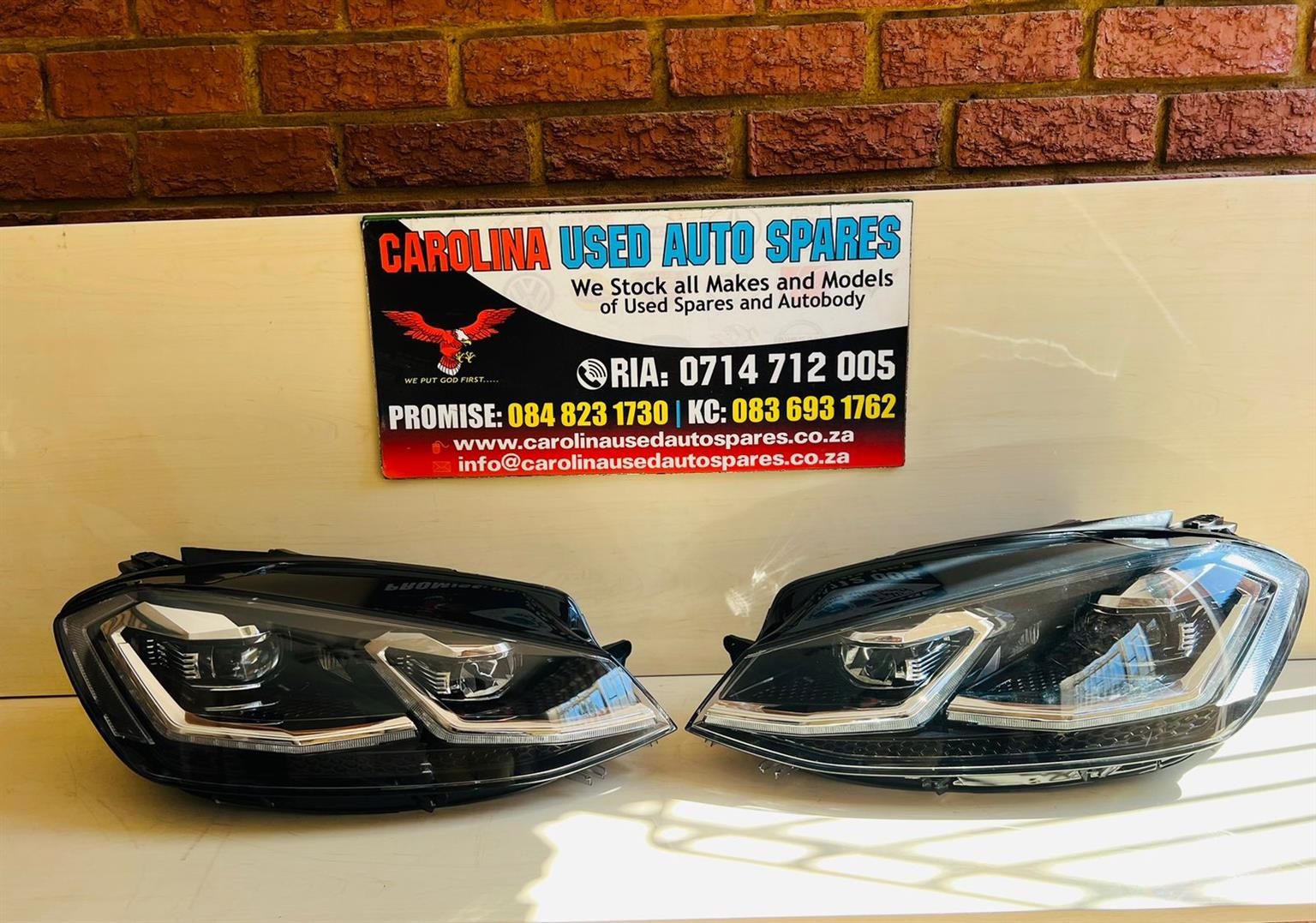 VW Golf 7.5 Rline left and right side LED xenon headlights (2019) - Private Seller VW Golf 7.5 Rline left and right side LED xenon headlights (2019) - Private Seller