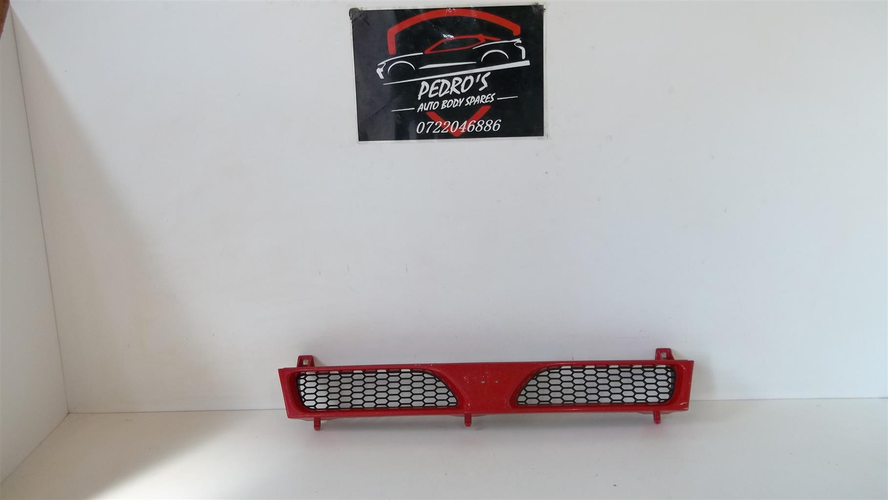 Nissan Sunny grille - Private Seller Nissan Sunny grille - Private Seller