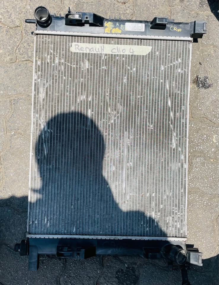 Renault Clio 4 radiator & condenser - Private Seller Renault Clio 4 radiator & condenser - Private Seller