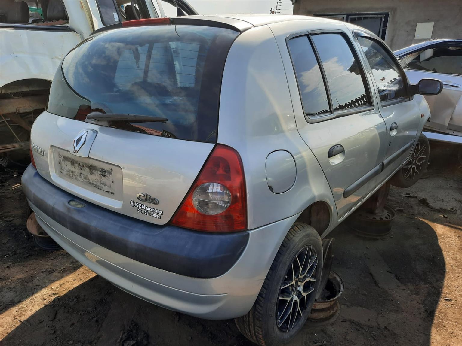 2001 Renault Clio 2 - Stripping for Spares