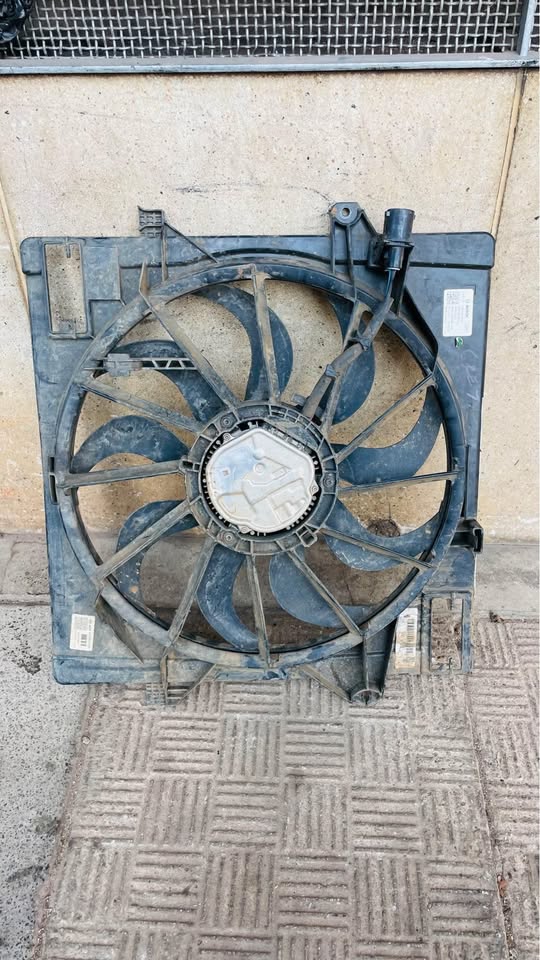 Hyundai Creta fan - Private Seller Hyundai Creta fan - Private Seller
