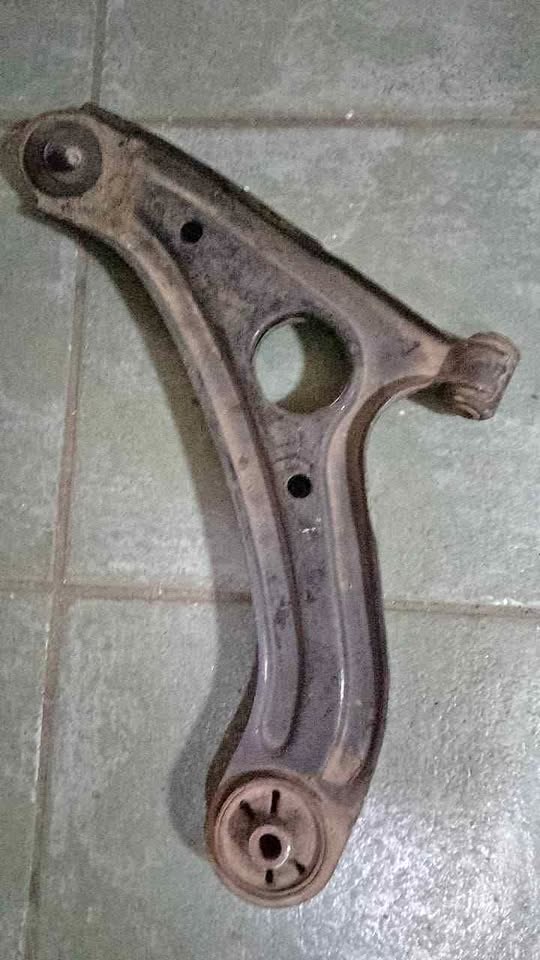 Hyundai Getz LHS control arm - Private Seller Hyundai Getz LHS control arm - Private Seller