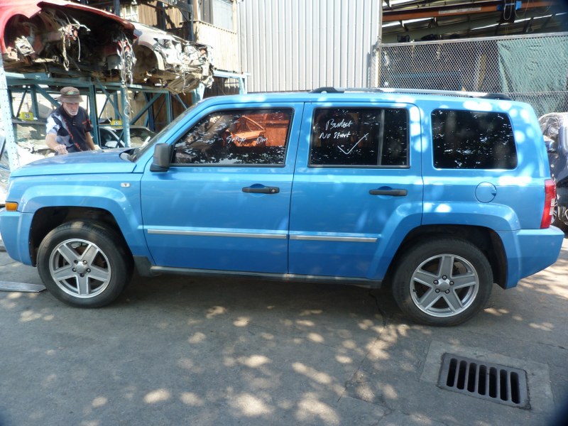 Jeep Patriot 2.4 Limited Manual Blue - 2009 STRIPPING FOR SPARES - Private Seller
