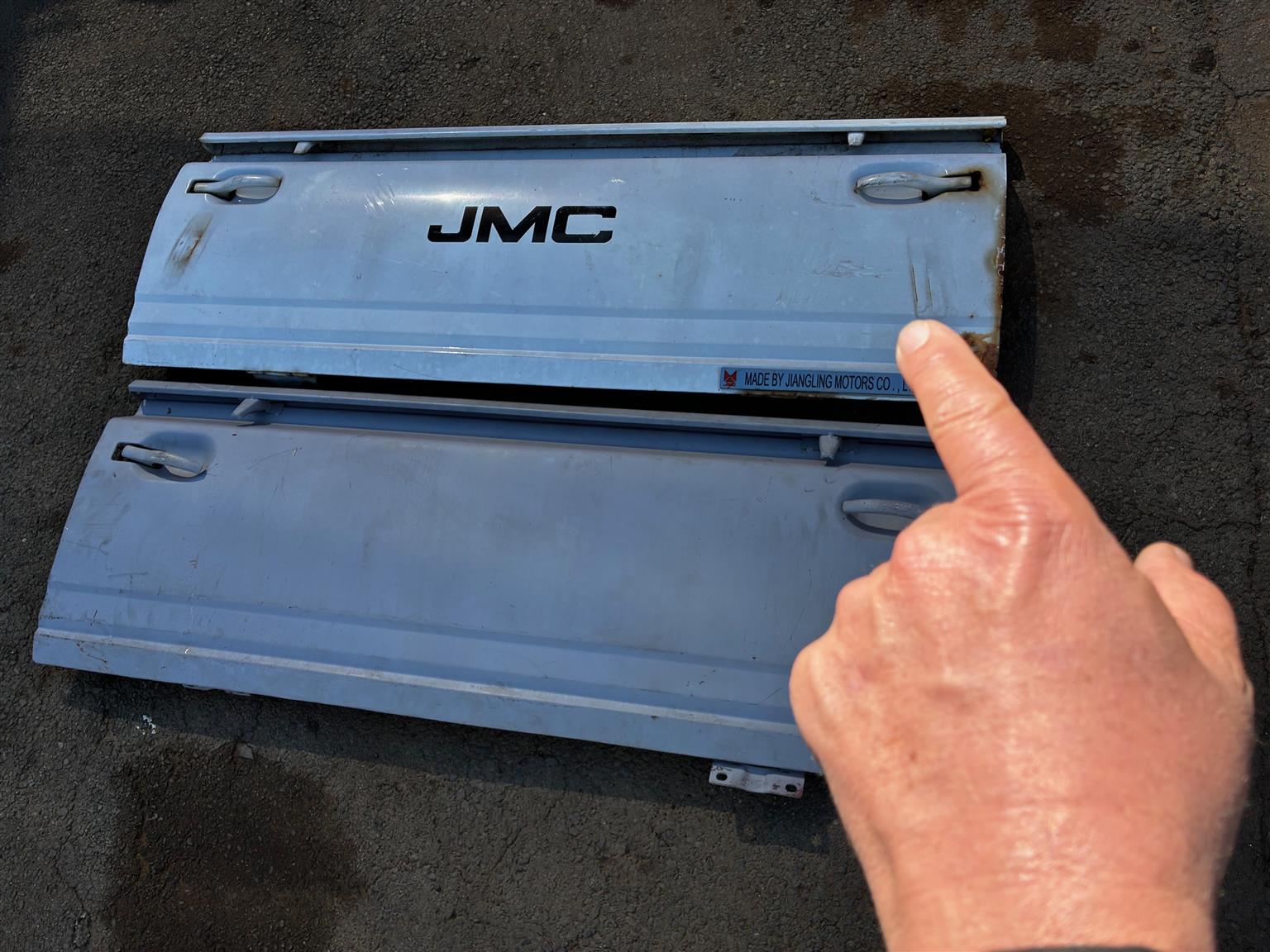 JMC Isuzu Tail gate LDV Bakkie Pick Up - Private Seller