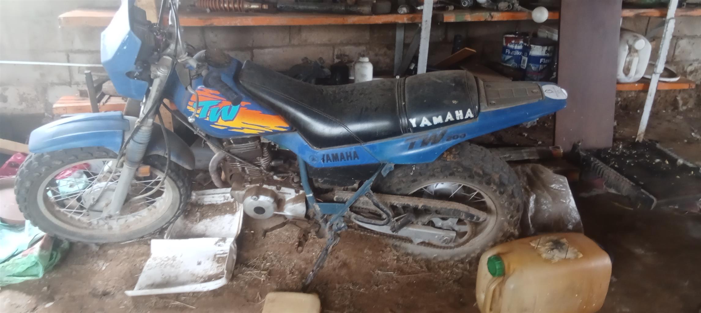 1994 Yamaha tw200 rainbow warrior motor cycle for sale - Private Seller 1994 Yamaha tw200 rainbow warrior motor cycle for sale - Private Seller