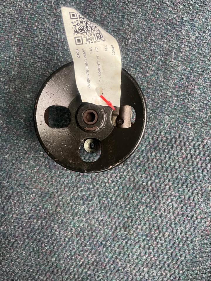 D4CB POWER STEERING PUMP  2.5 KIA SORENTO TDI - Private Seller