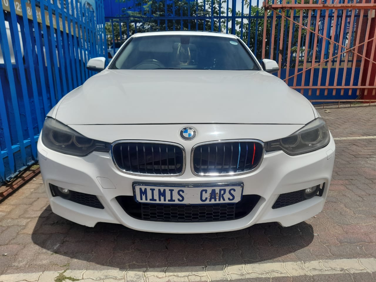 2015 BMW 320i M sport AUTO