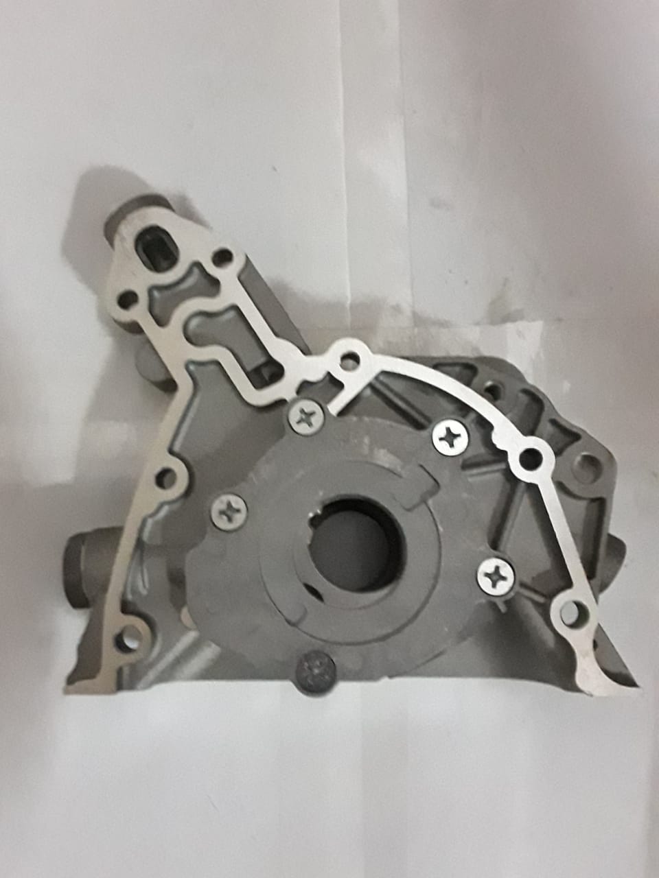 OPEL / CHEV 1.6 OIL PUMP FOR SALE - Private Seller