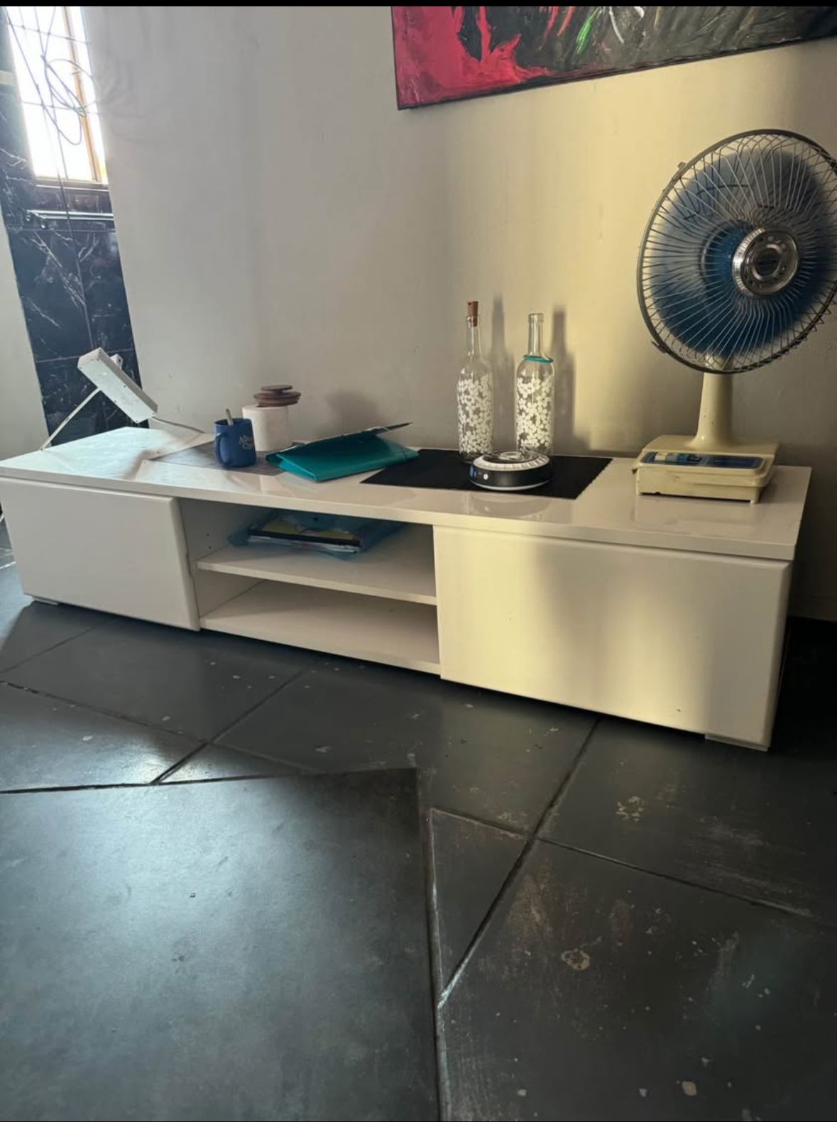 Pearl White TV Stand Pearl White TV Stand