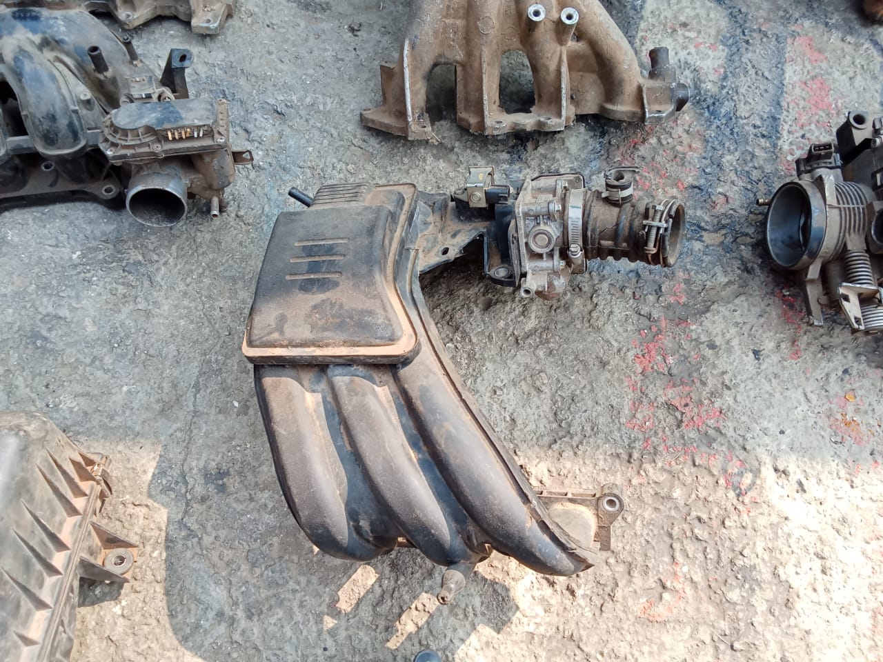 Nissan Micra K13 1.2 intake manifold - Private Seller Nissan Micra K13 1.2 intake manifold - Private Seller