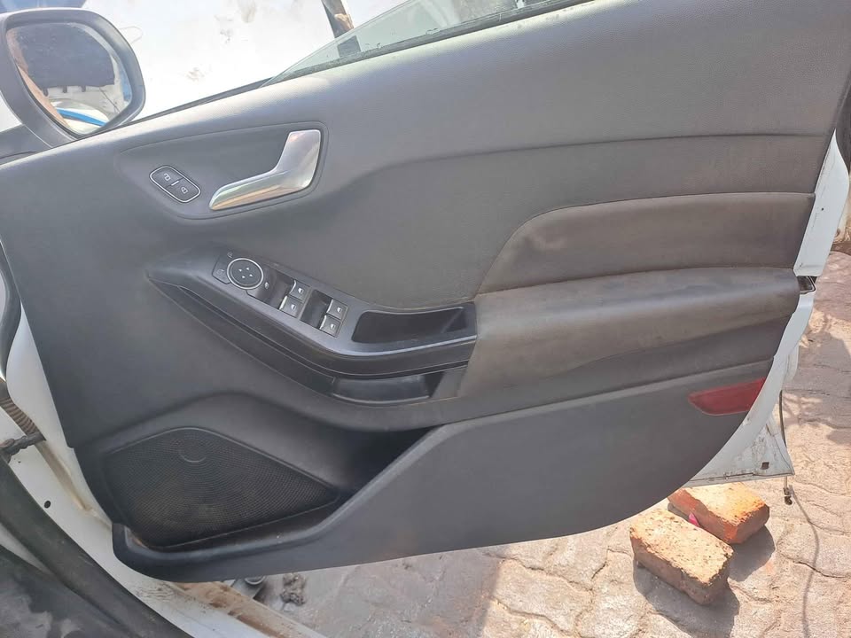 Door Panel Ford Fiesta 1.0L 2020 - Private Seller Door Panel Ford Fiesta 1.0L 2020 - Private Seller